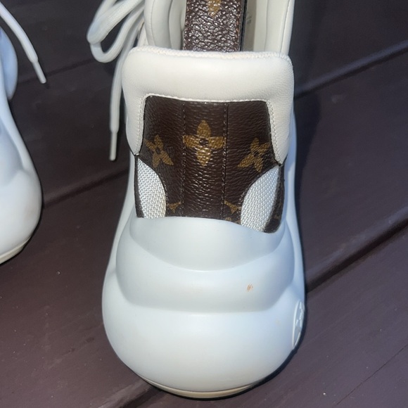Louis Vuitton LV Archlight Sneaker - Picture 3 of 9